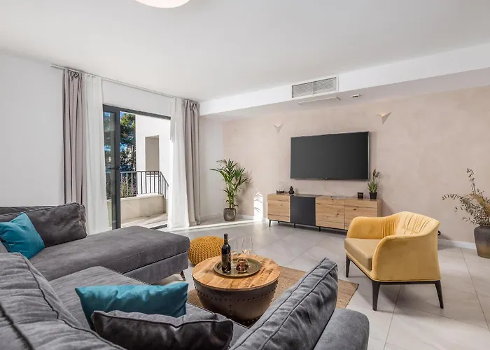 Dom wakacyjny Awesome In With Kitchen