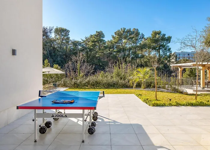 Dom wakacyjny Awesome In With Kitchen