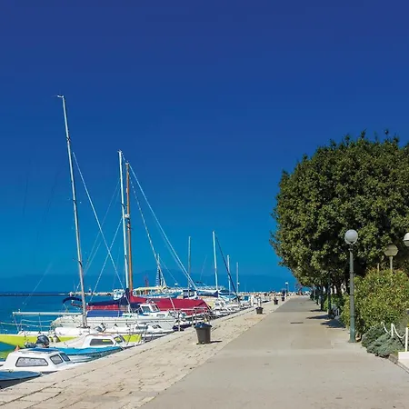 Case de vacanță Awesome In With Kitchen